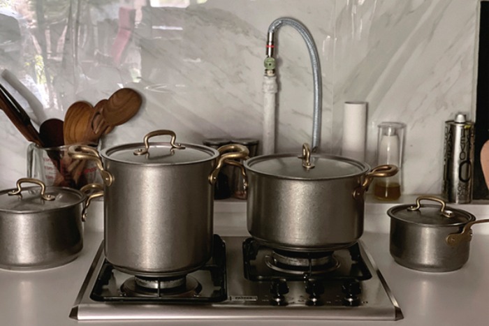 COPPER HANDLE STAINLESS POT